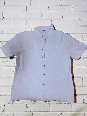 Men's Short-Sleeve Button-Up Shirt in White